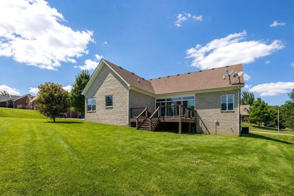 147 Cross Creek Road Paris KY 40361
