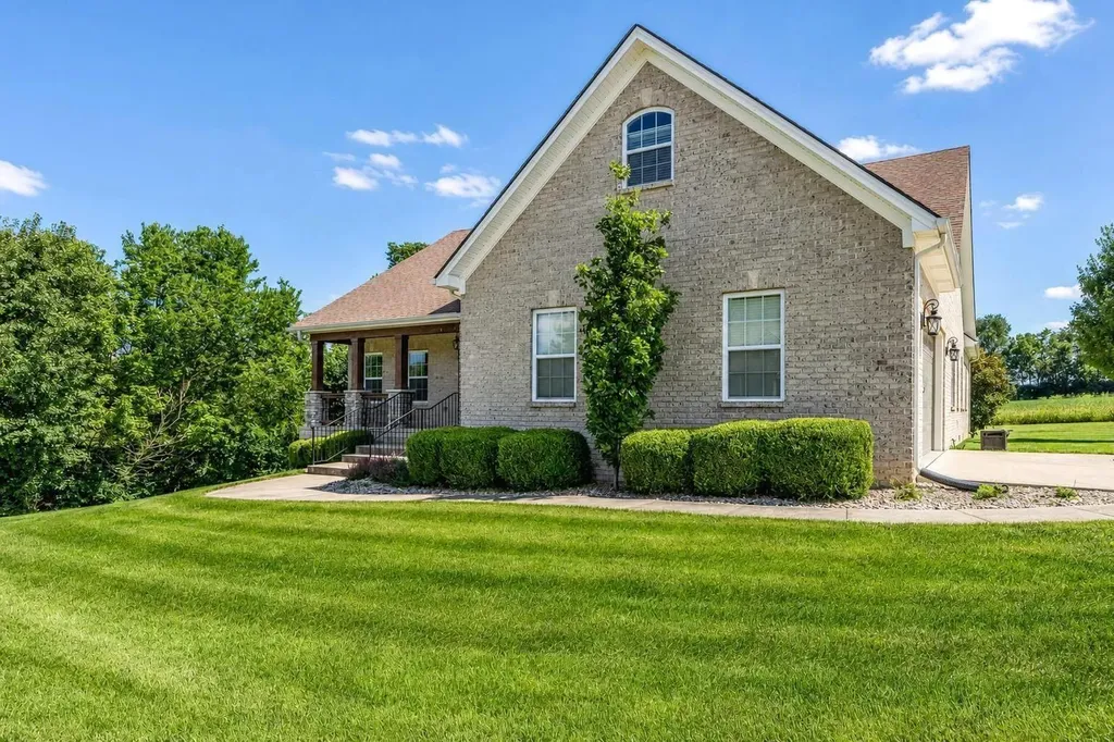 147 Cross Creek Road Paris KY 40361