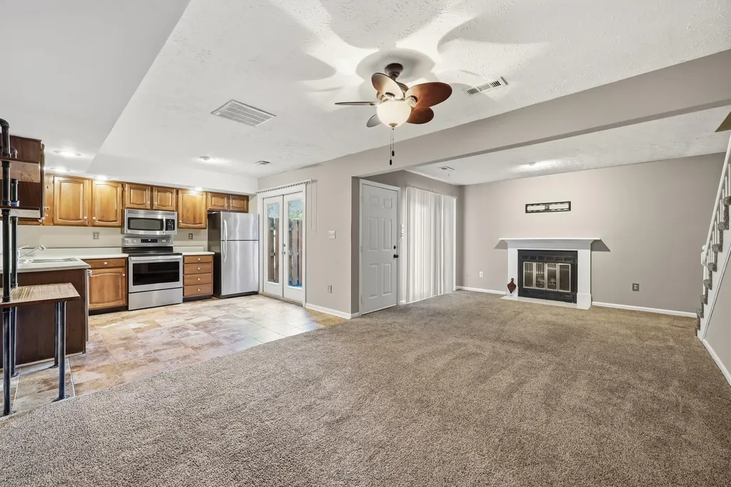 412 Darby Creek Road Lexington KY 40509