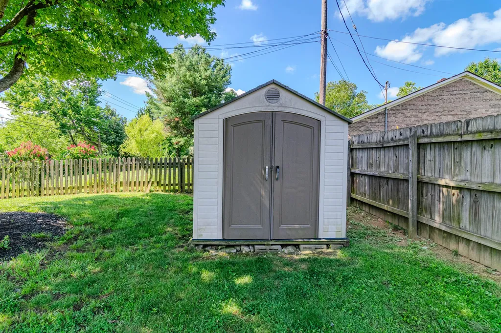 878 Bordallo Drive Lexington KY 40514