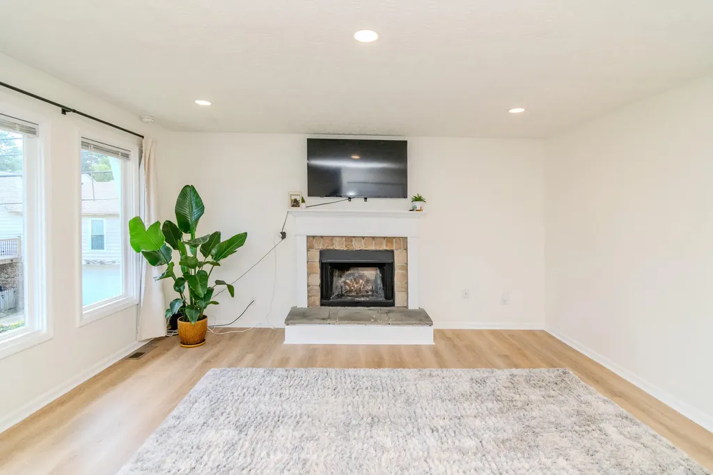 878 Bordallo Drive Lexington KY 40514