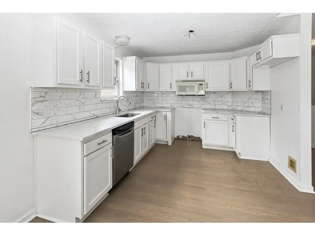 340 Village Drive Frankfort KY 40601