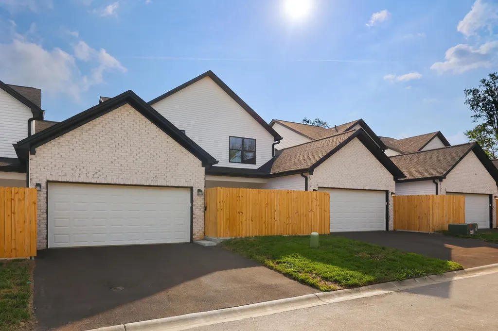 682 Hollow Creek Road Lexington KY 40511