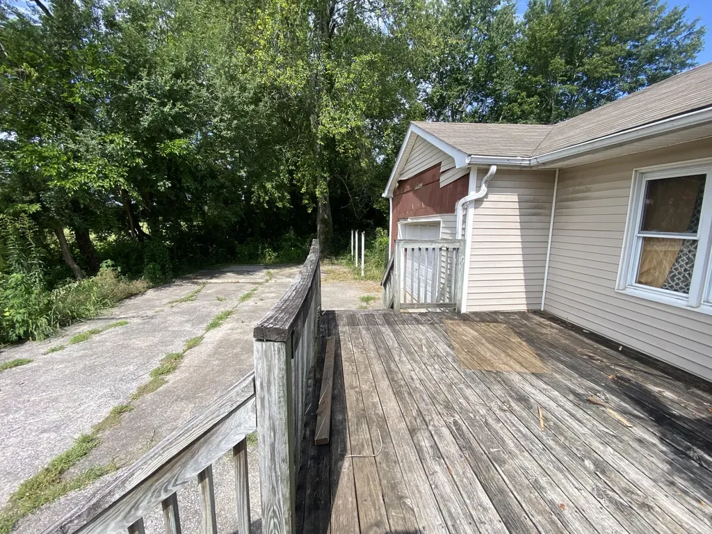 1115 Airport Road Murray KY 42071