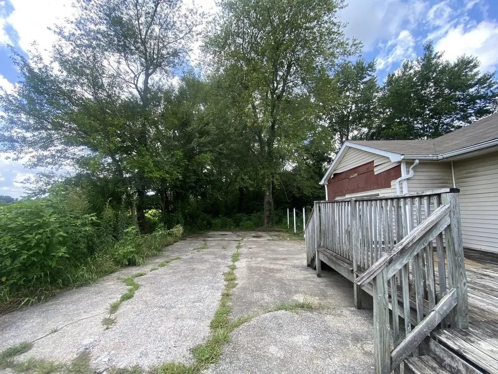 1115 Airport Road Murray KY 42071