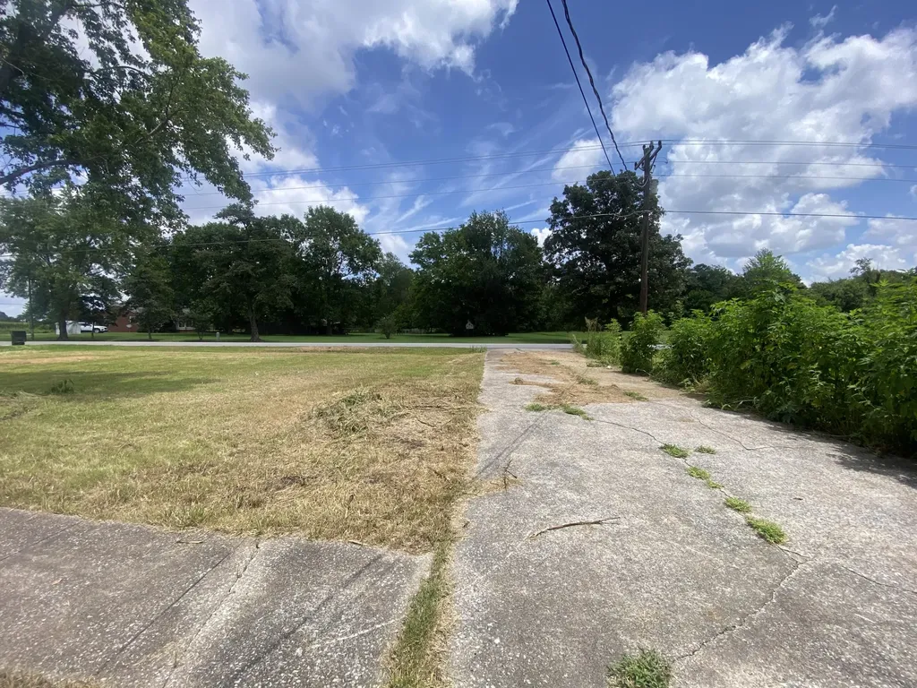 1115 Airport Road Murray KY 42071