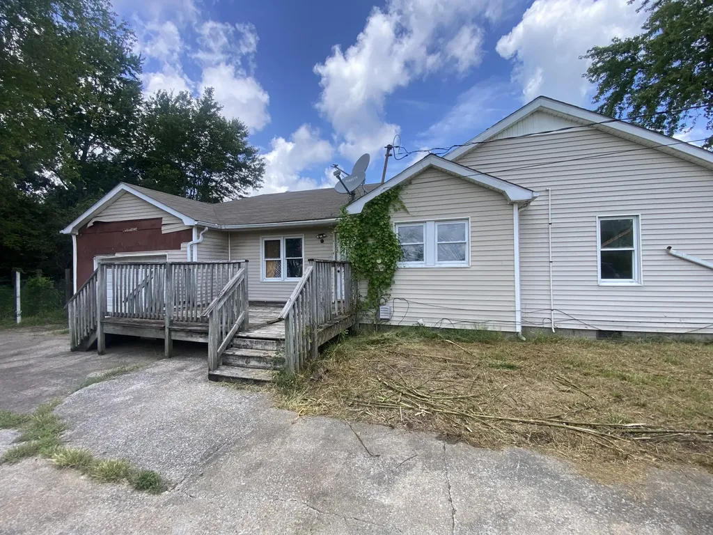 1115 Airport Road Murray KY 42071
