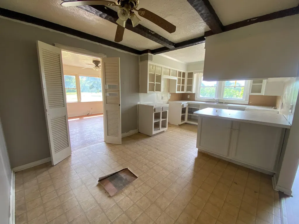 1115 Airport Road Murray KY 42071