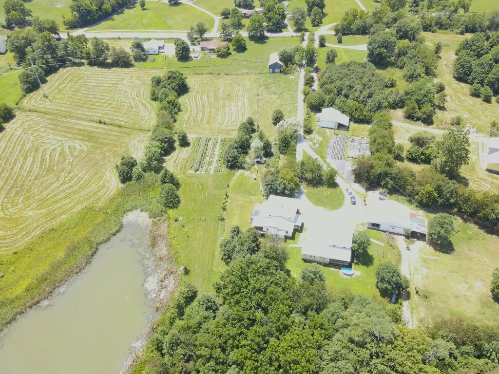 5183 Ky-36 Cynthiana KY 41031