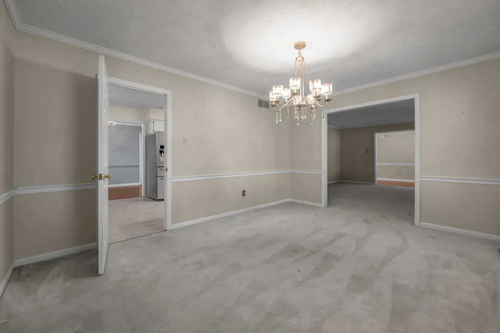 121 Hawthorne Drive Nicholasville KY 40356