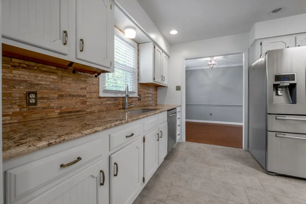 121 Hawthorne Drive Nicholasville KY 40356