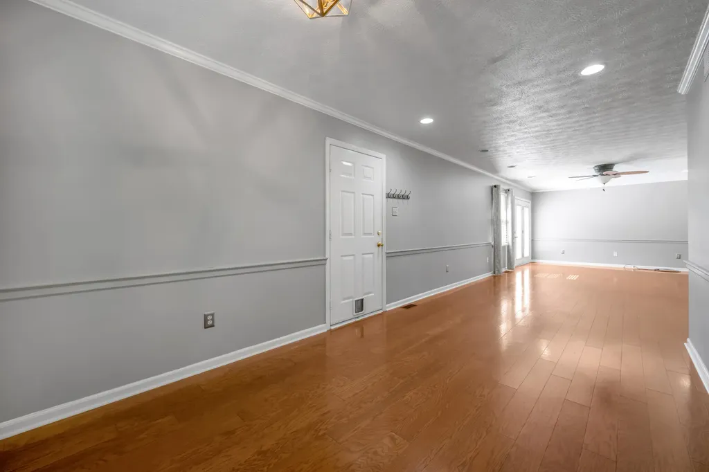 121 Hawthorne Drive Nicholasville KY 40356