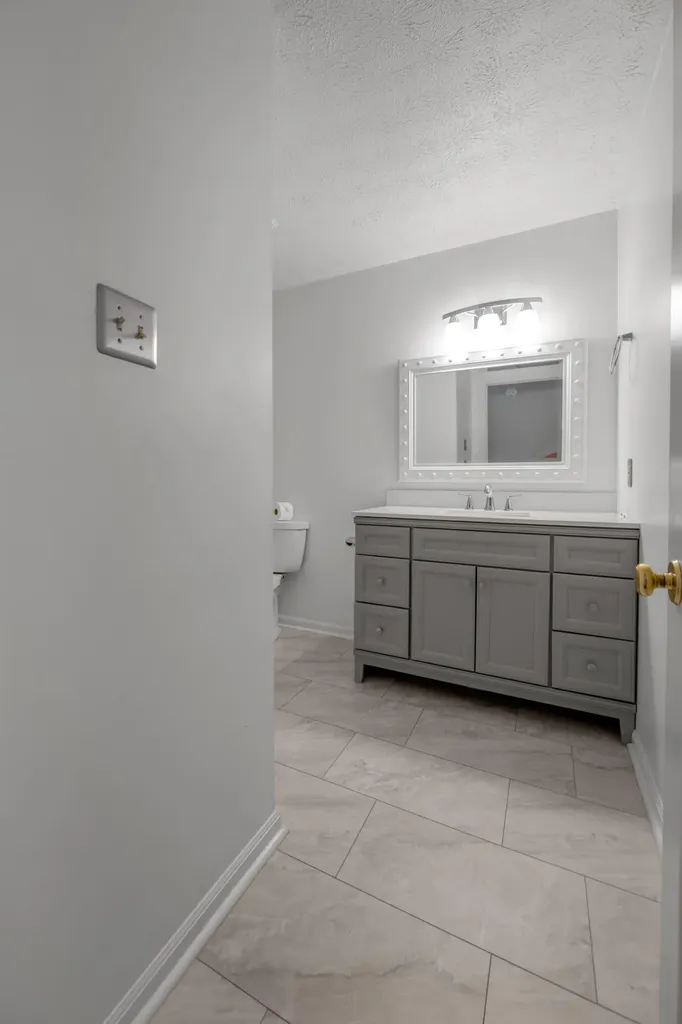 121 Hawthorne Drive Nicholasville KY 40356