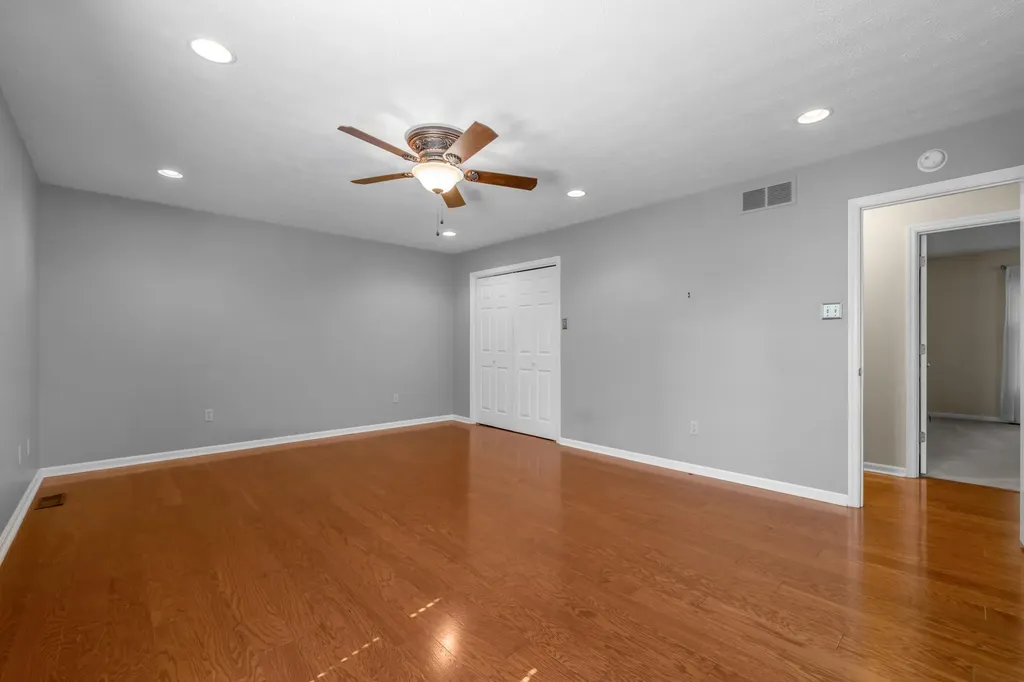 121 Hawthorne Drive Nicholasville KY 40356