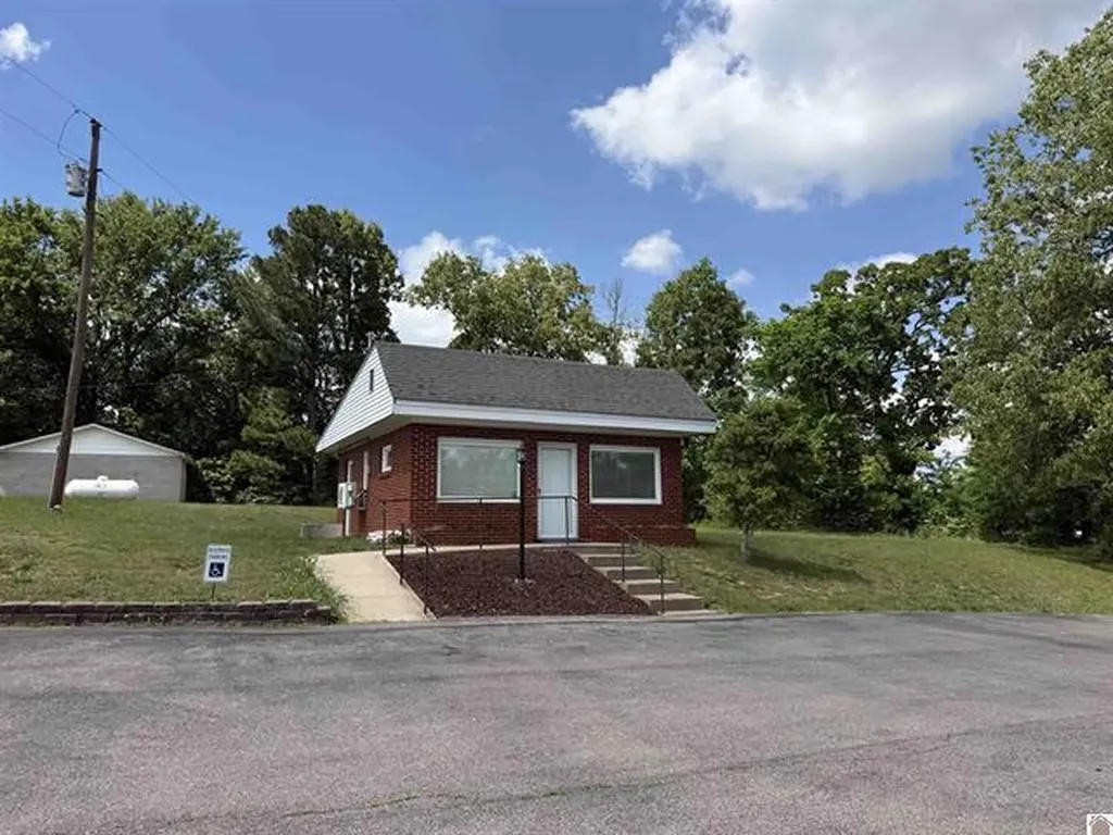 1036 Canton Road Cadiz KY 42211
