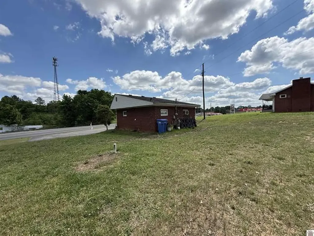 1036 Canton Road Cadiz KY 42211