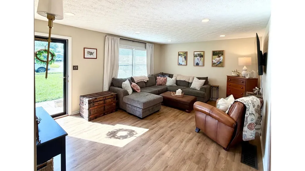 125 Oakmont Drive Nicholasville KY 40356