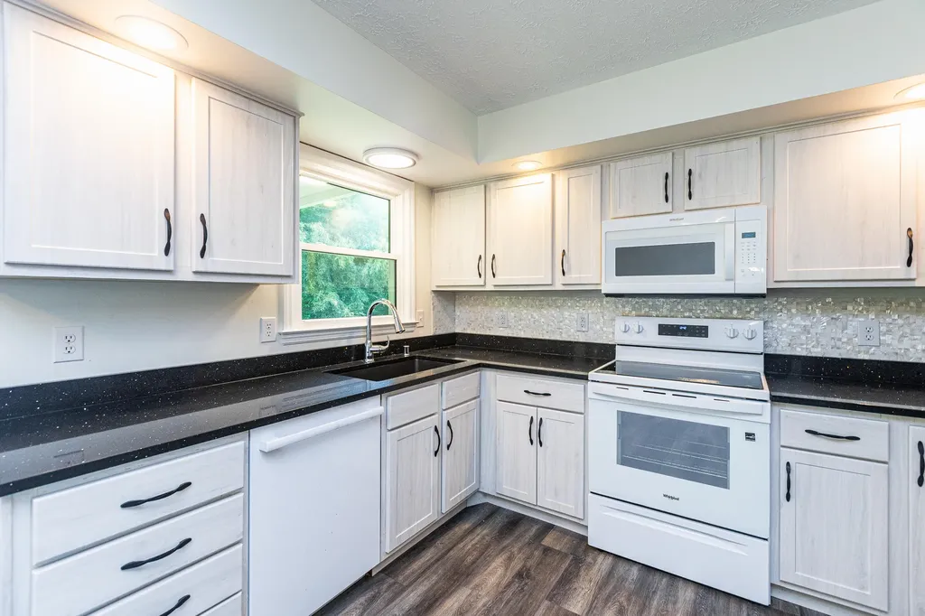 604 Hickory Hill Drive Nicholasville KY 40356