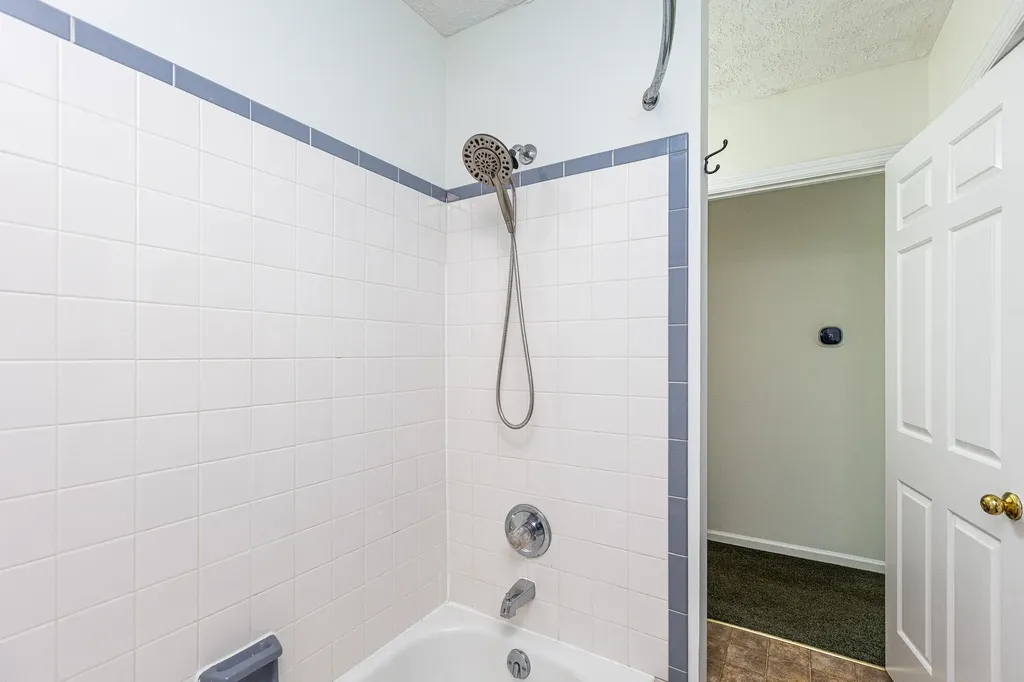 604 Hickory Hill Drive Nicholasville KY 40356