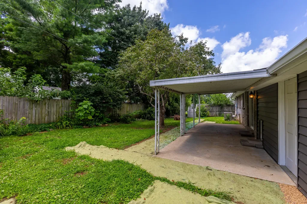 604 Hickory Hill Drive Nicholasville KY 40356