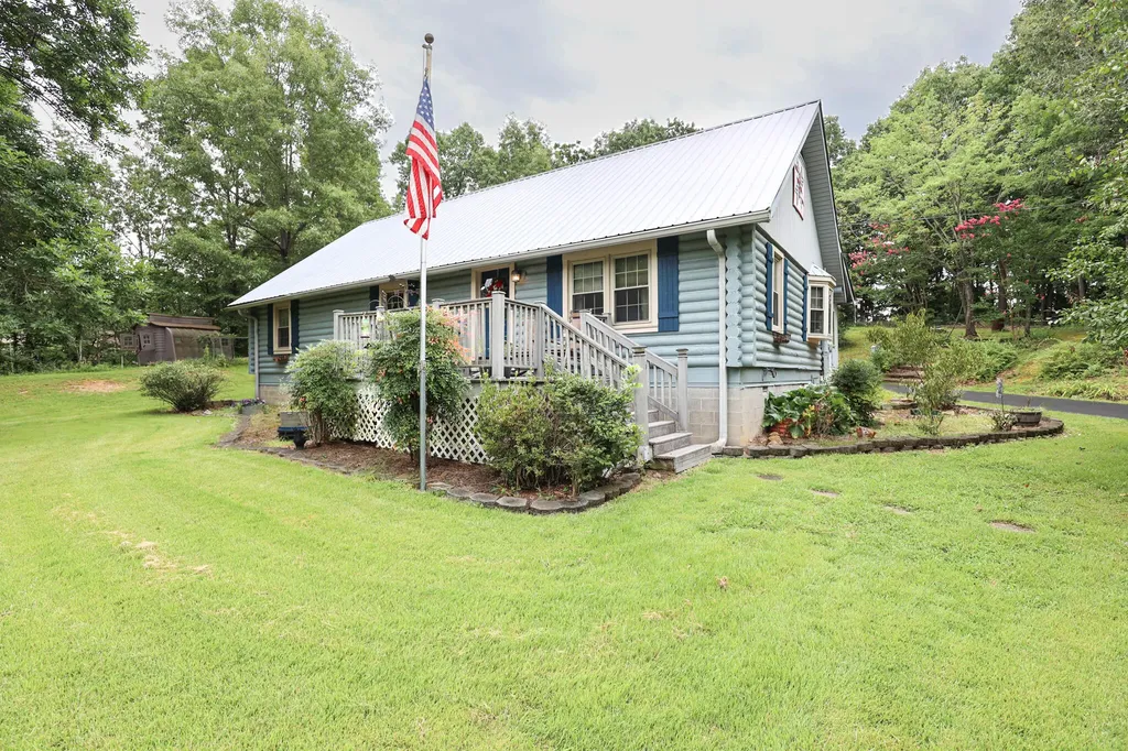 328 Cumberland Road Gilbertsville KY 42044