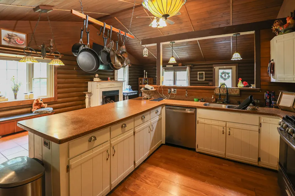 328 Cumberland Road Gilbertsville KY 42044