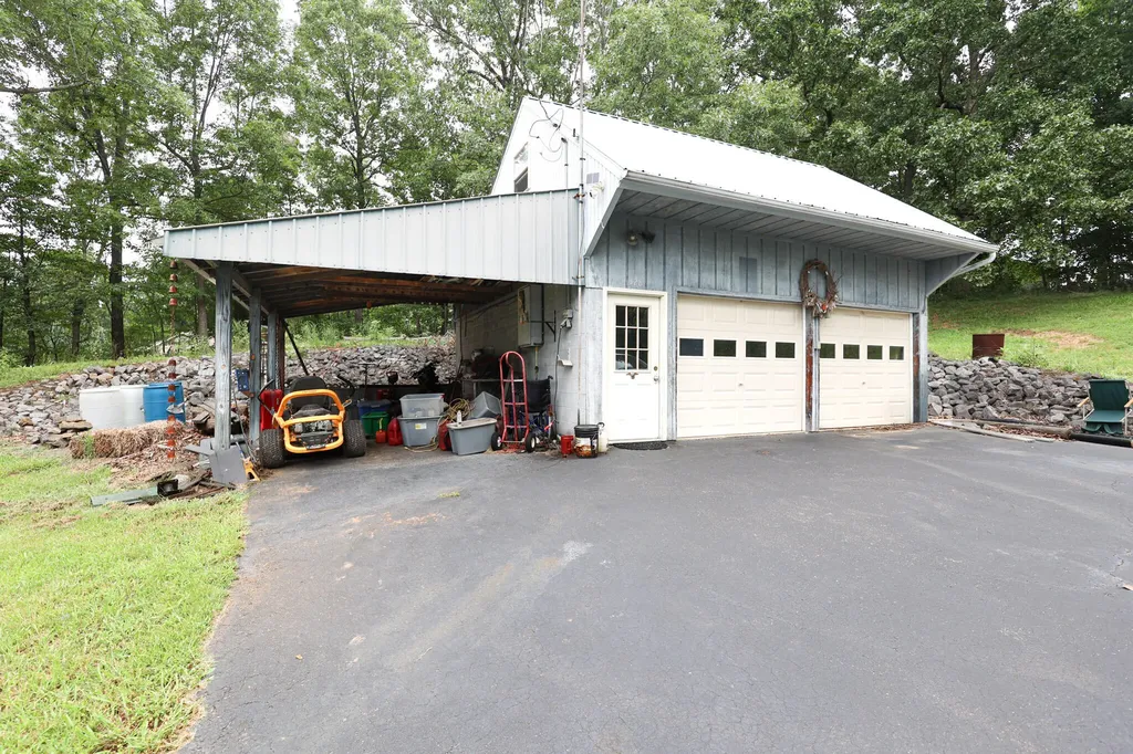 328 Cumberland Road Gilbertsville KY 42044