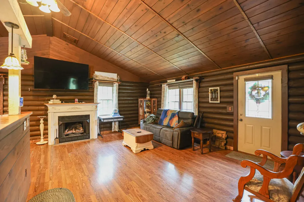328 Cumberland Road Gilbertsville KY 42044