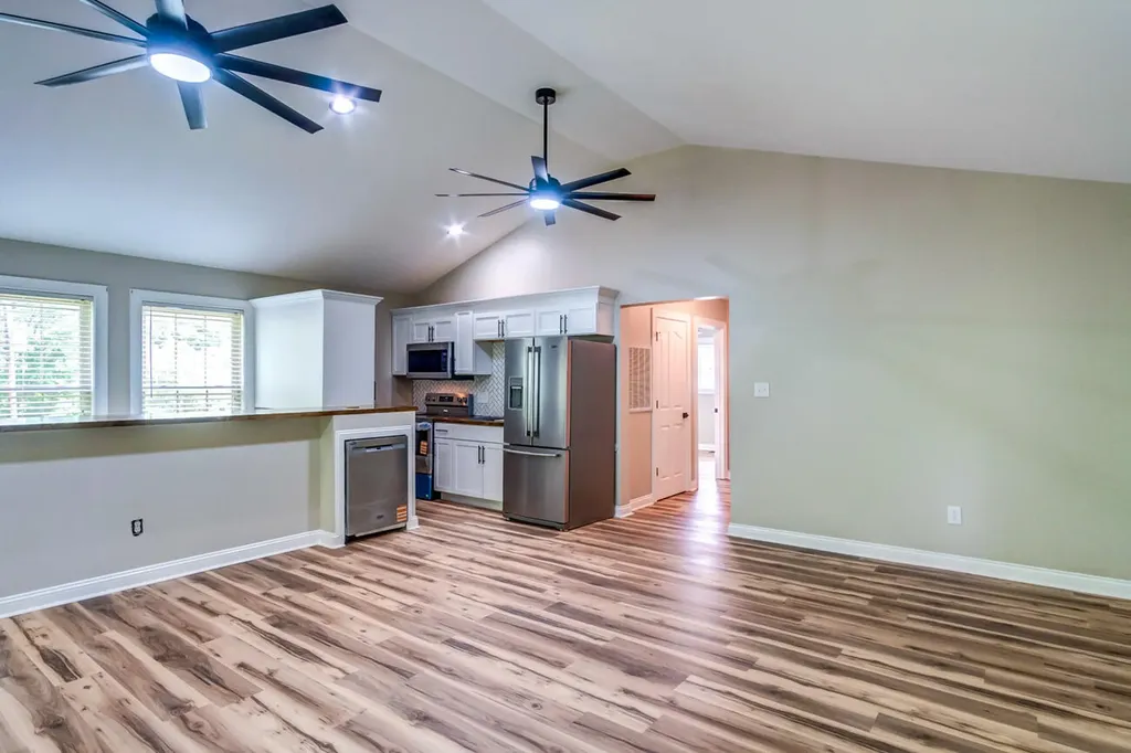 2897 College Hill Road Waco KY 40385