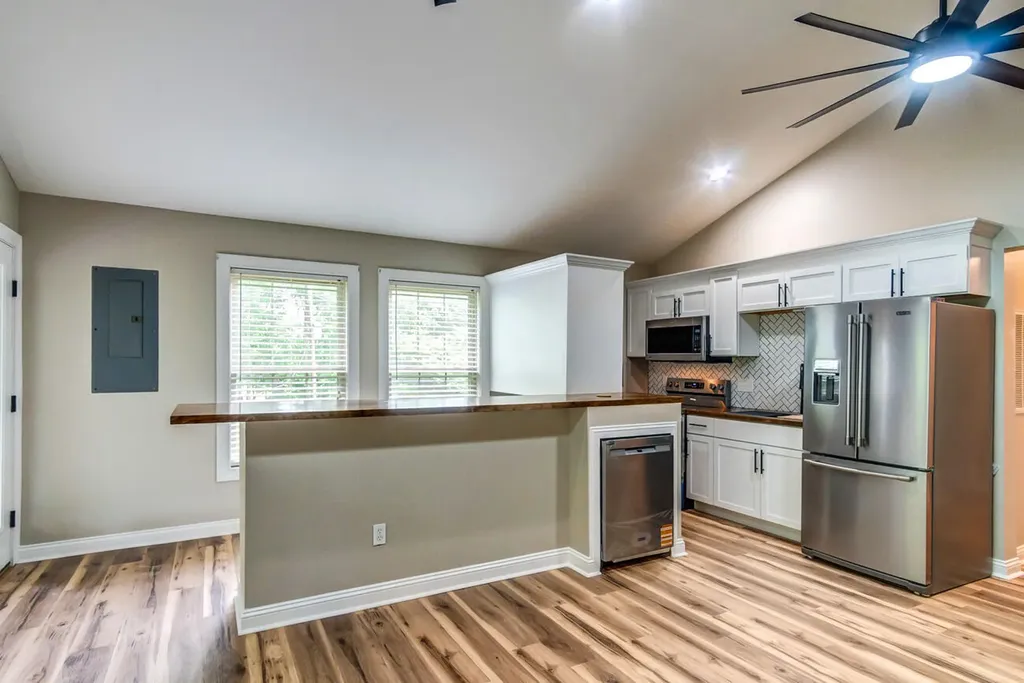 2897 College Hill Road Waco KY 40385