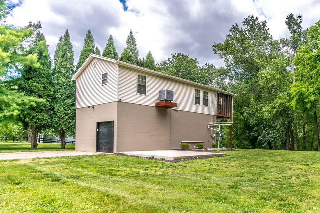 2897 College Hill Road Waco KY 40385