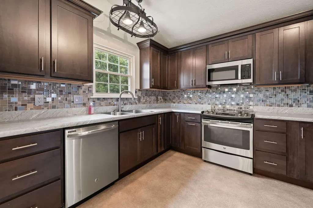 233 Brittany Circle Richmond KY 40475