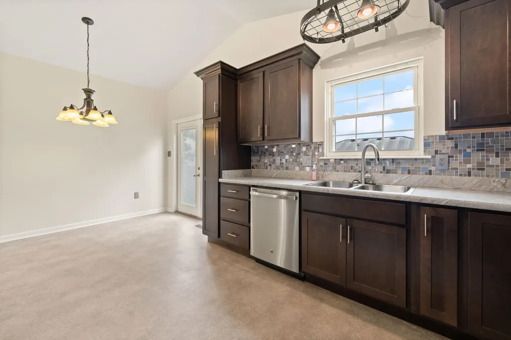 233 Brittany Circle Richmond KY 40475