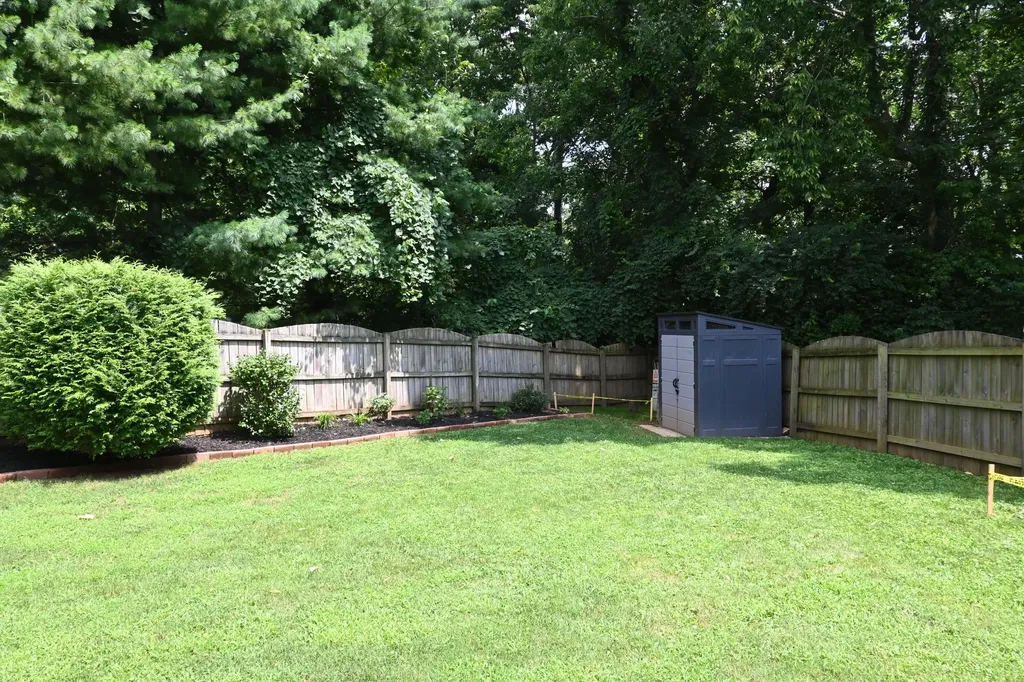 393 Shoreside Drive Lexington KY 40515