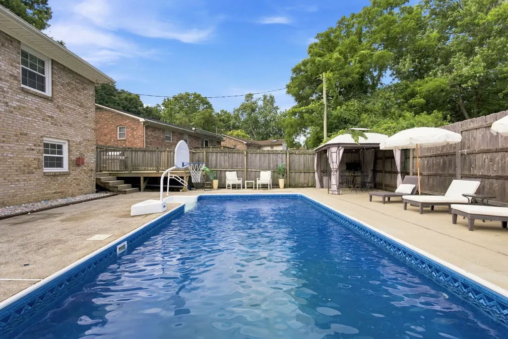 446 Monticello Boulevard Lexington KY 40503