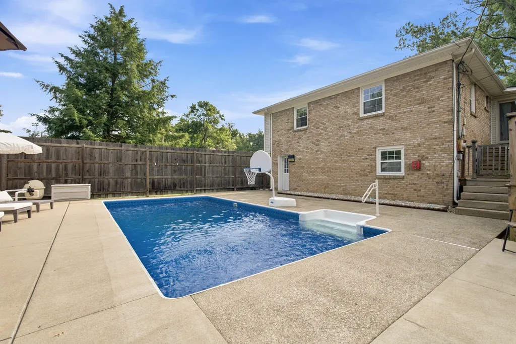 446 Monticello Boulevard Lexington KY 40503