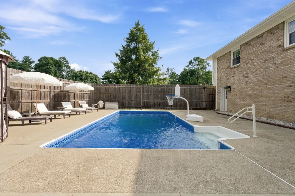 446 Monticello Boulevard Lexington KY 40503