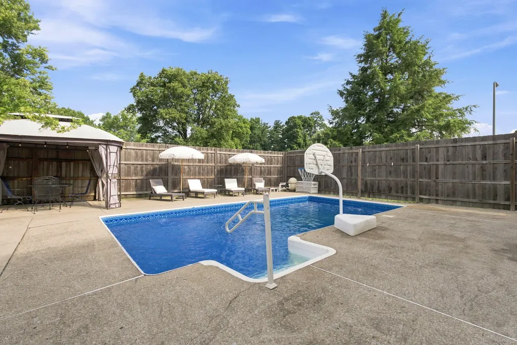 446 Monticello Boulevard Lexington KY 40503