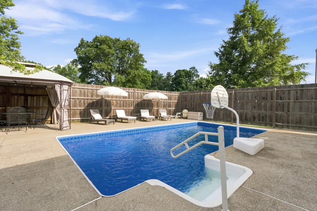 446 Monticello Boulevard Lexington KY 40503