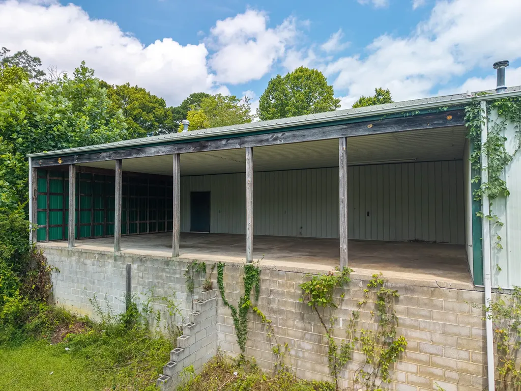 109 Alum Road Whitley City KY 42653