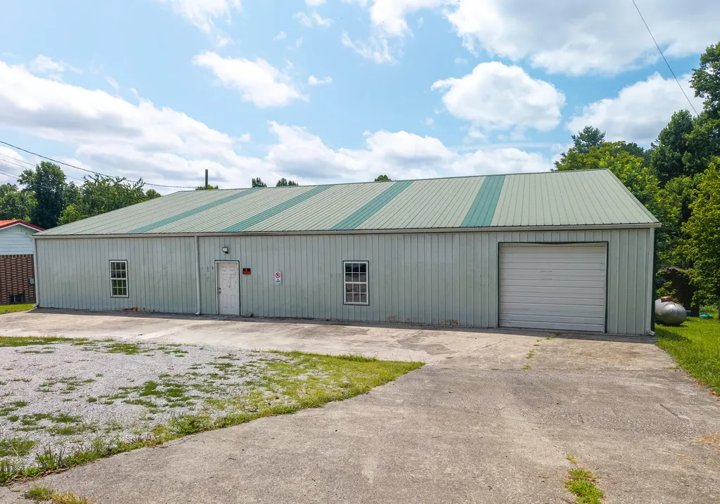 109 Alum Road Whitley City KY 42653