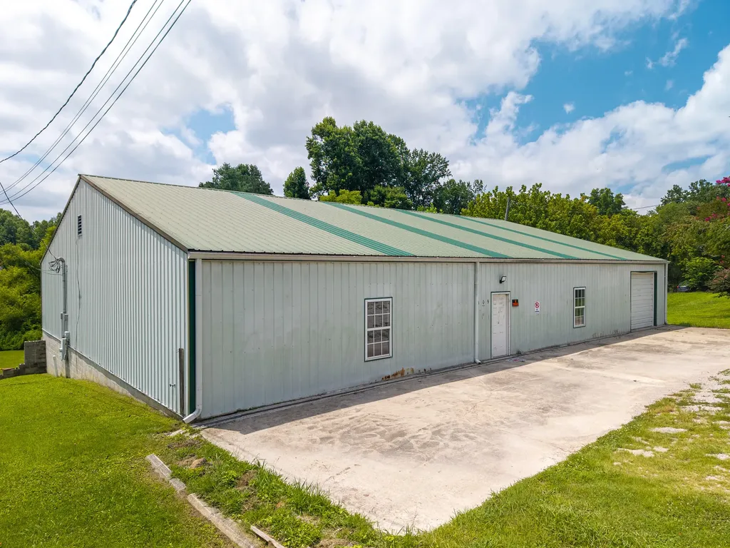 109 Alum Road Whitley City KY 42653