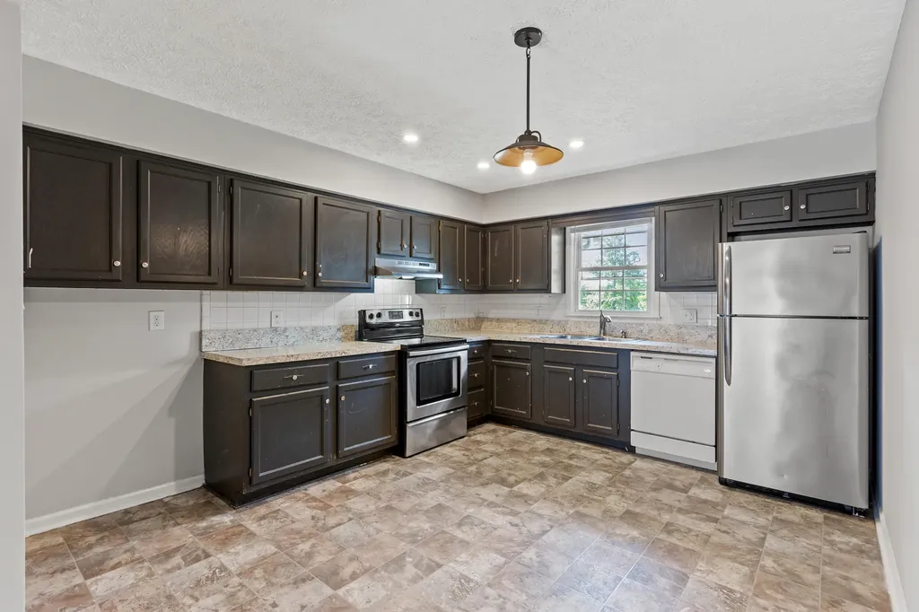 1200 Tishoff Drive Lexington KY 40502