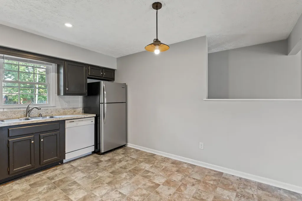 1200 Tishoff Drive Lexington KY 40502