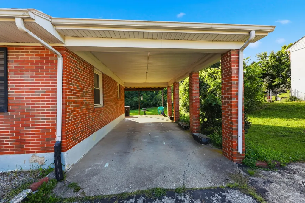 216 Rancho Drive Frankfort KY 40601