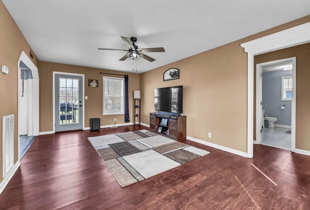 1977 Timberline Circle Oak Grove KY 42262