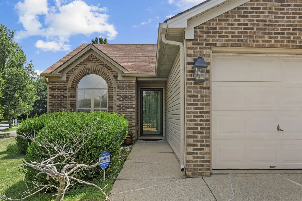 1252 Pleasant Ridge Drive Lexington KY 40509