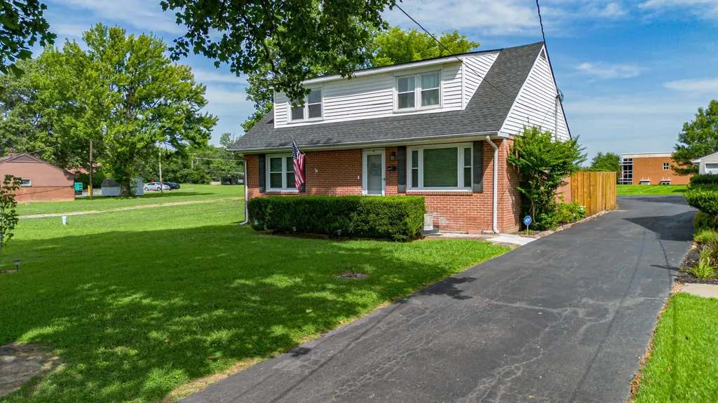 3169 Jackson Street Paducah KY 42003