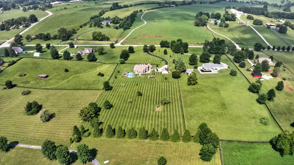 217 Wades Mill Road Winchester KY 40391