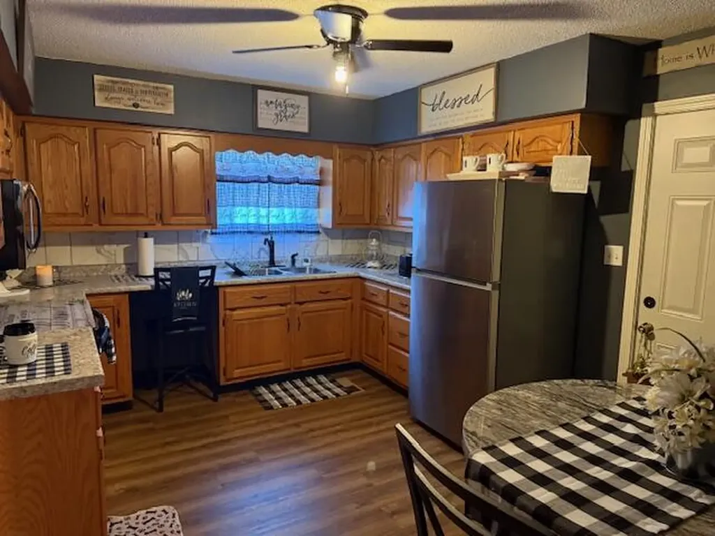143 Park Avenue Monticello KY 42633